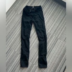 BDG Women’s Ripped Jeans TWIG HIGH-RISE